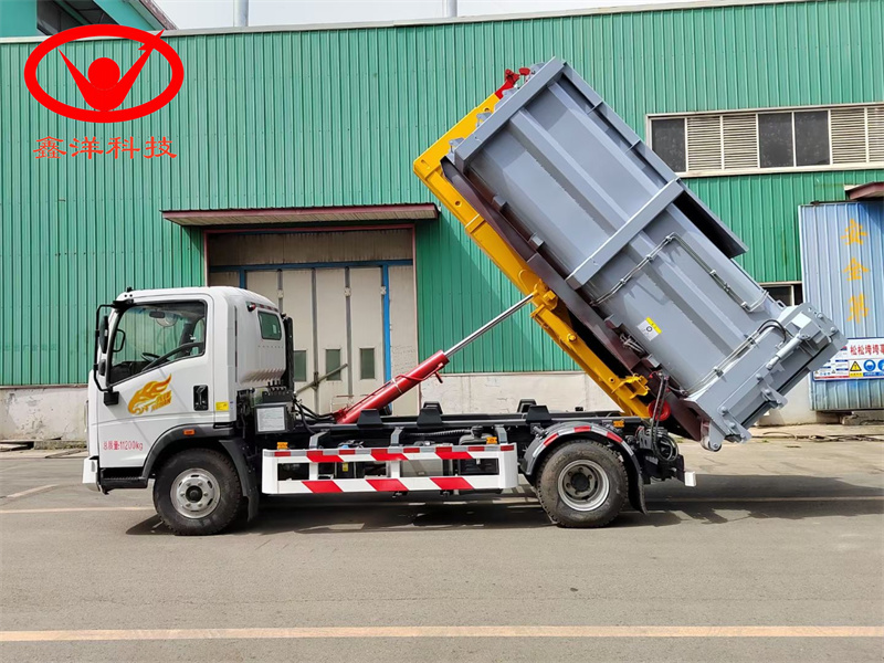 12噸重汽豪曼勾臂車(chē)