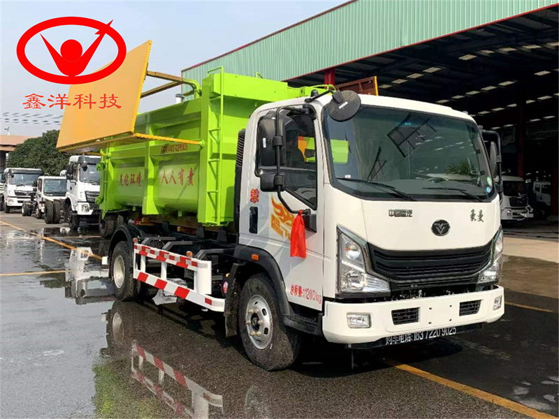 12噸重汽豪曼勾臂車(chē)