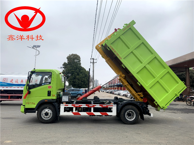 12噸重汽豪曼勾臂車(chē)